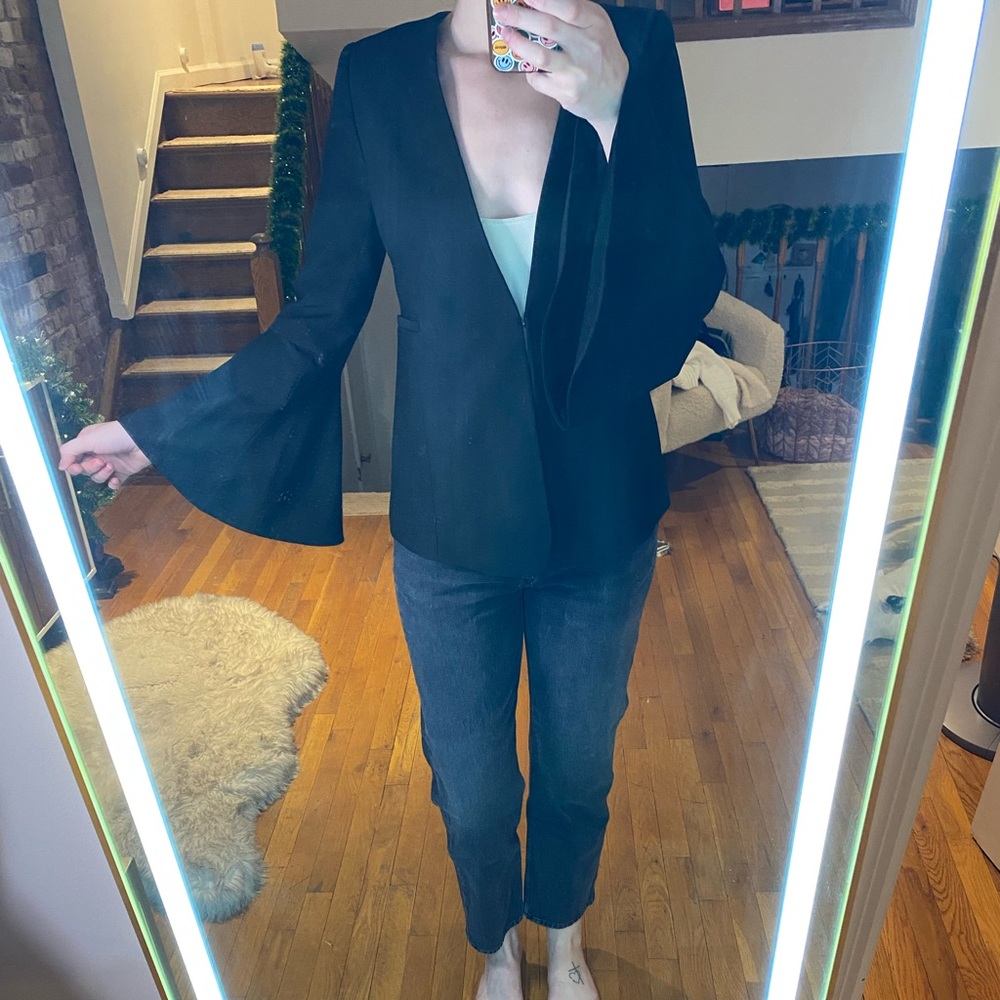 Halogen Black Slim Fit Blazer - ruffle sleeves, size XS